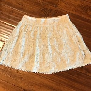 American Eagle White Lace Floral Mini Skirt Size 0